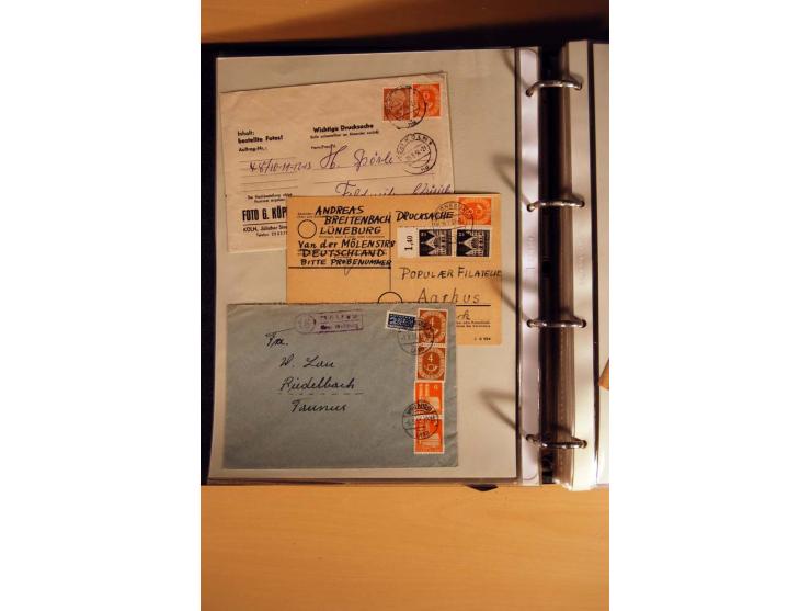 1951, POSTHORN, umfangreiche Sammlung mit einigen hundert Briefen, Karten und Paketkarten in 6 Ordnern inkl. 1 Band Ganzsache