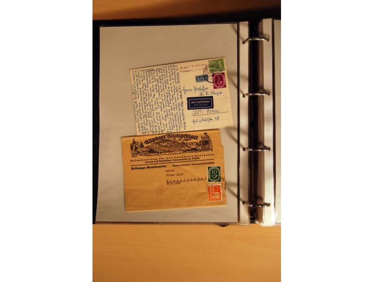 1951, POSTHORN, umfangreiche Sammlung mit einigen hundert Briefen, Karten und Paketkarten in 6 Ordnern inkl. 1 Band Ganzsache