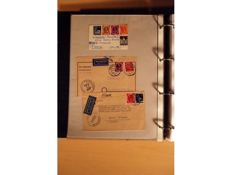 1951, POSTHORN, umfangreiche Sammlung mit einigen hundert Briefen, Karten und Paketkarten in 6 Ordnern inkl. 1 Band Ganzsache
