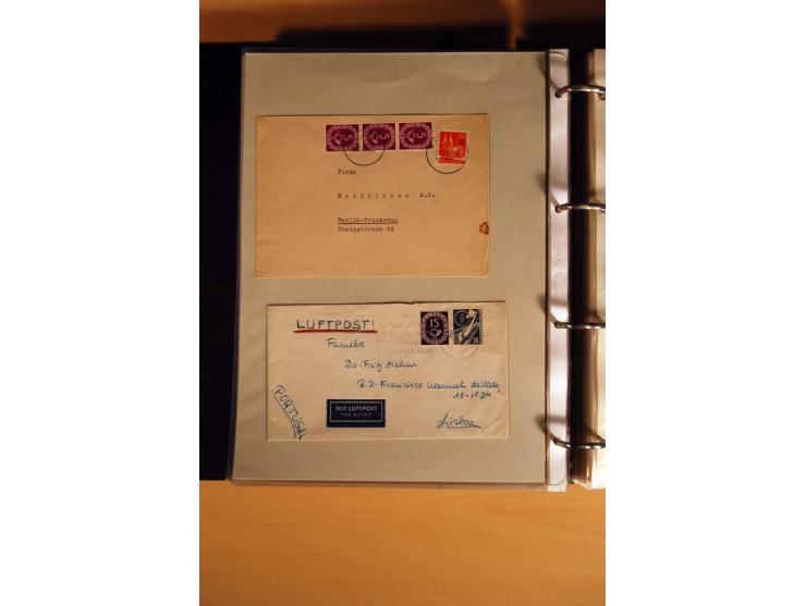 1951, POSTHORN, umfangreiche Sammlung mit einigen hundert Briefen, Karten und Paketkarten in 6 Ordnern inkl. 1 Band Ganzsache
