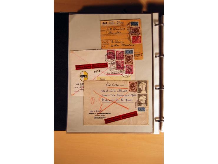 1951, POSTHORN, umfangreiche Sammlung mit einigen hundert Briefen, Karten und Paketkarten in 6 Ordnern inkl. 1 Band Ganzsache