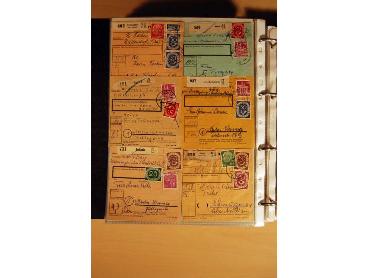 1951, POSTHORN, umfangreiche Sammlung mit einigen hundert Briefen, Karten und Paketkarten in 6 Ordnern inkl. 1 Band Ganzsache