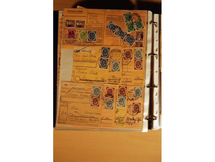 1951, POSTHORN, umfangreiche Sammlung mit einigen hundert Briefen, Karten und Paketkarten in 6 Ordnern inkl. 1 Band Ganzsache