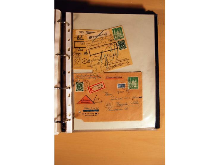 1951, POSTHORN, umfangreiche Sammlung mit einigen hundert Briefen, Karten und Paketkarten in 6 Ordnern inkl. 1 Band Ganzsache