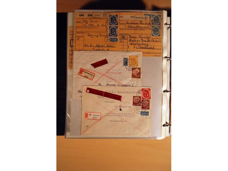 1951, POSTHORN, umfangreiche Sammlung mit einigen hundert Briefen, Karten und Paketkarten in 6 Ordnern inkl. 1 Band Ganzsache