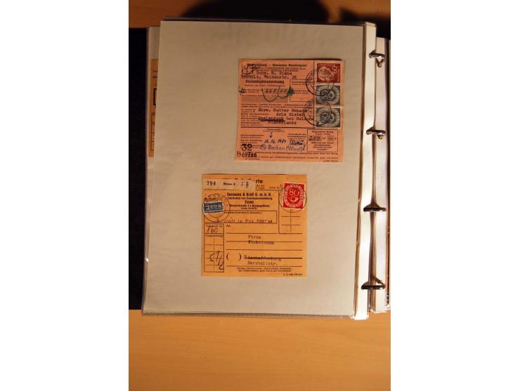 1951, POSTHORN, umfangreiche Sammlung mit einigen hundert Briefen, Karten und Paketkarten in 6 Ordnern inkl. 1 Band Ganzsache
