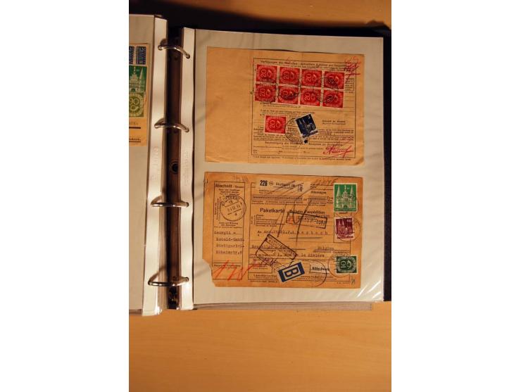 1951, POSTHORN, umfangreiche Sammlung mit einigen hundert Briefen, Karten und Paketkarten in 6 Ordnern inkl. 1 Band Ganzsache