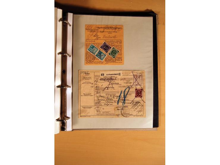 1951, POSTHORN, umfangreiche Sammlung mit einigen hundert Briefen, Karten und Paketkarten in 6 Ordnern inkl. 1 Band Ganzsache