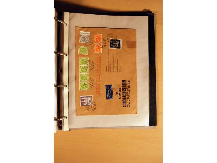 1951, POSTHORN, umfangreiche Sammlung mit einigen hundert Briefen, Karten und Paketkarten in 6 Ordnern inkl. 1 Band Ganzsache