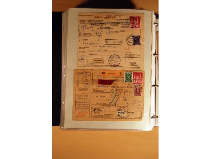 1951, POSTHORN, umfangreiche Sammlung mit einigen hundert Briefen, Karten und Paketkarten in 6 Ordnern inkl. 1 Band Ganzsache