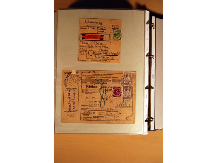 1951, POSTHORN, umfangreiche Sammlung mit einigen hundert Briefen, Karten und Paketkarten in 6 Ordnern inkl. 1 Band Ganzsache