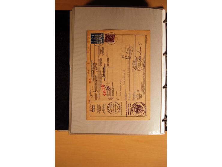 1951, POSTHORN, umfangreiche Sammlung mit einigen hundert Briefen, Karten und Paketkarten in 6 Ordnern inkl. 1 Band Ganzsache