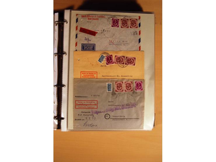 1951, POSTHORN, umfangreiche Sammlung mit einigen hundert Briefen, Karten und Paketkarten in 6 Ordnern inkl. 1 Band Ganzsache