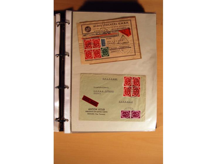 1951, POSTHORN, umfangreiche Sammlung mit einigen hundert Briefen, Karten und Paketkarten in 6 Ordnern inkl. 1 Band Ganzsache