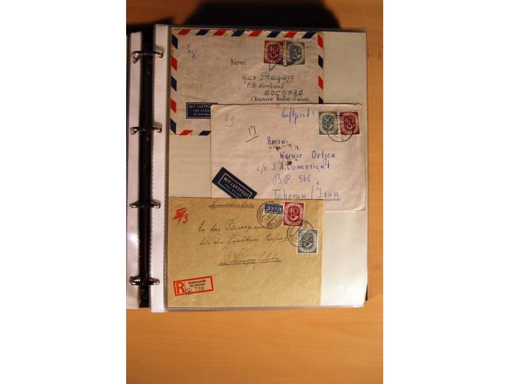 1951, POSTHORN, umfangreiche Sammlung mit einigen hundert Briefen, Karten und Paketkarten in 6 Ordnern inkl. 1 Band Ganzsache