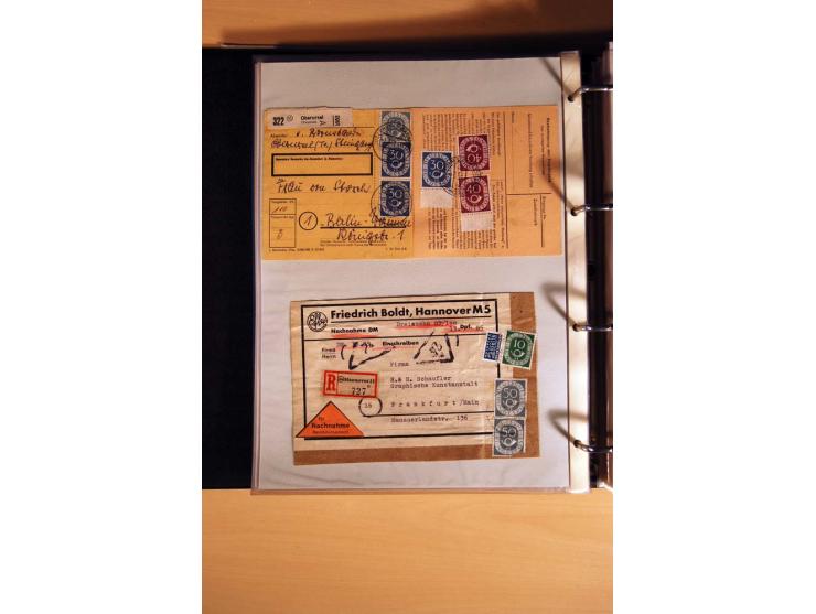 1951, POSTHORN, umfangreiche Sammlung mit einigen hundert Briefen, Karten und Paketkarten in 6 Ordnern inkl. 1 Band Ganzsache