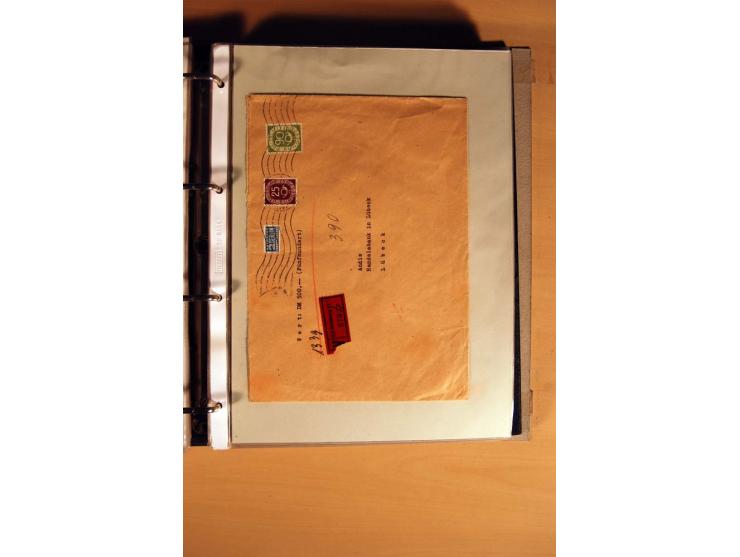 1951, POSTHORN, umfangreiche Sammlung mit einigen hundert Briefen, Karten und Paketkarten in 6 Ordnern inkl. 1 Band Ganzsache