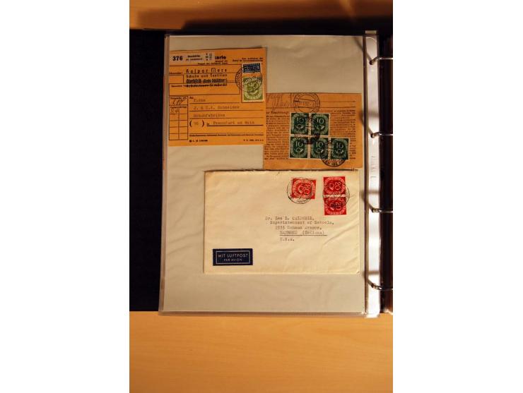 1951, POSTHORN, umfangreiche Sammlung mit einigen hundert Briefen, Karten und Paketkarten in 6 Ordnern inkl. 1 Band Ganzsache
