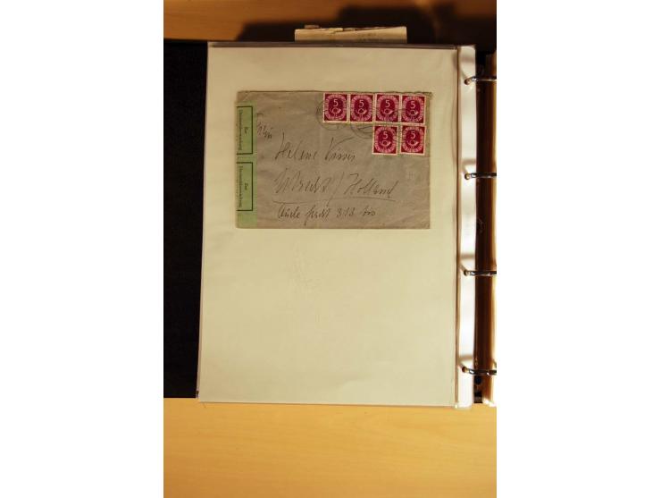 1951, POSTHORN, umfangreiche Sammlung mit einigen hundert Briefen, Karten und Paketkarten in 6 Ordnern inkl. 1 Band Ganzsache