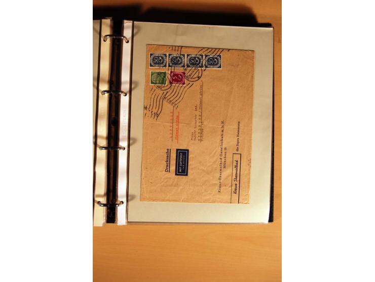 1951, POSTHORN, umfangreiche Sammlung mit einigen hundert Briefen, Karten und Paketkarten in 6 Ordnern inkl. 1 Band Ganzsache