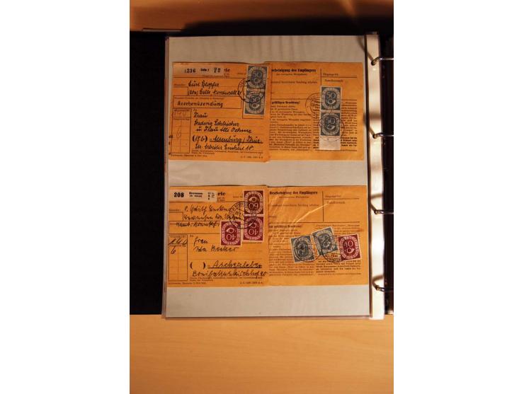 1951, POSTHORN, umfangreiche Sammlung mit einigen hundert Briefen, Karten und Paketkarten in 6 Ordnern inkl. 1 Band Ganzsache