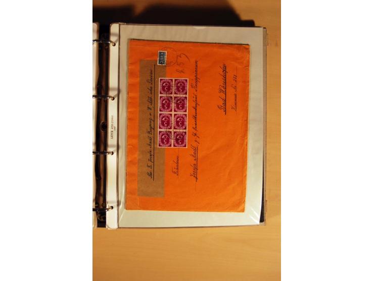 1951, POSTHORN, umfangreiche Sammlung mit einigen hundert Briefen, Karten und Paketkarten in 6 Ordnern inkl. 1 Band Ganzsache