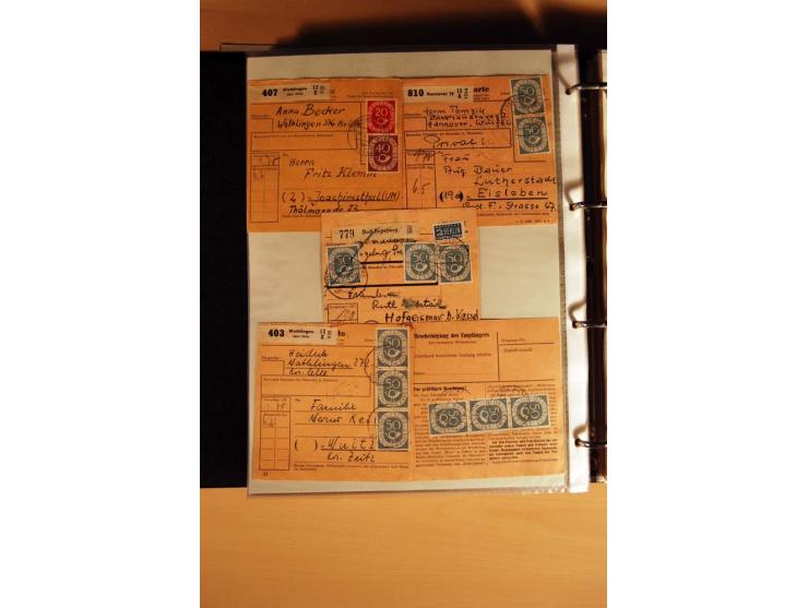 1951, POSTHORN, umfangreiche Sammlung mit einigen hundert Briefen, Karten und Paketkarten in 6 Ordnern inkl. 1 Band Ganzsache