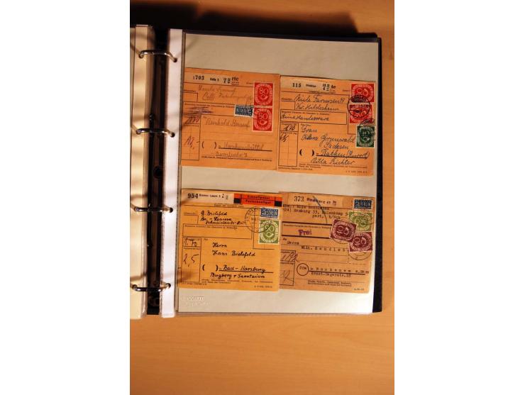 1951, POSTHORN, umfangreiche Sammlung mit einigen hundert Briefen, Karten und Paketkarten in 6 Ordnern inkl. 1 Band Ganzsache