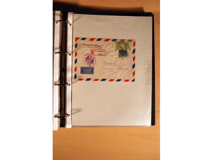 1951, POSTHORN, umfangreiche Sammlung mit einigen hundert Briefen, Karten und Paketkarten in 6 Ordnern inkl. 1 Band Ganzsache