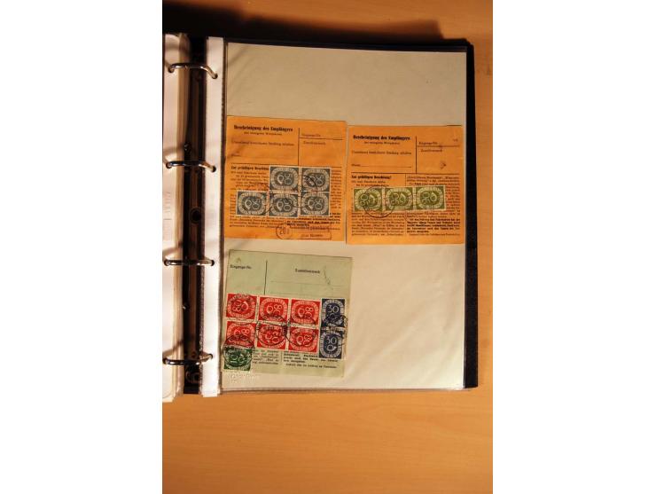 1951, POSTHORN, umfangreiche Sammlung mit einigen hundert Briefen, Karten und Paketkarten in 6 Ordnern inkl. 1 Band Ganzsache