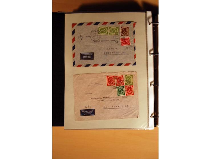 1951, POSTHORN, umfangreiche Sammlung mit einigen hundert Briefen, Karten und Paketkarten in 6 Ordnern inkl. 1 Band Ganzsache