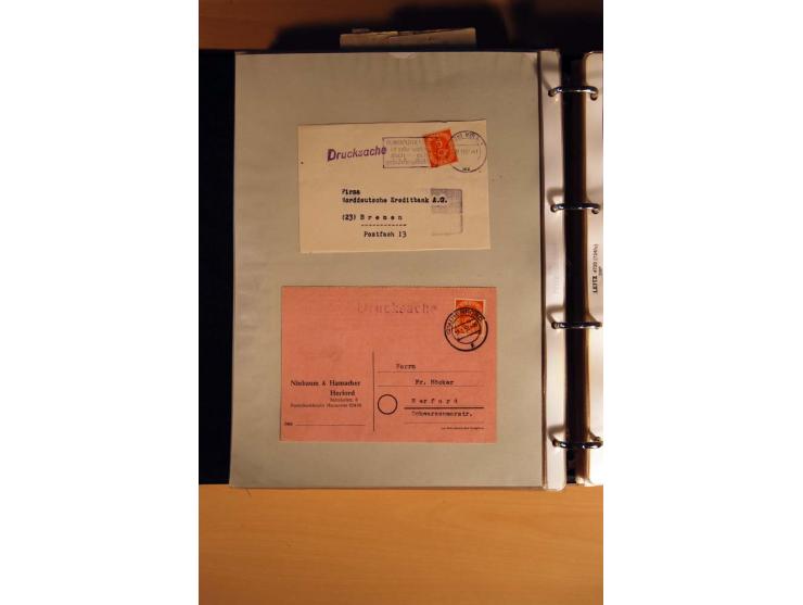 1951, POSTHORN, umfangreiche Sammlung mit einigen hundert Briefen, Karten und Paketkarten in 6 Ordnern inkl. 1 Band Ganzsache