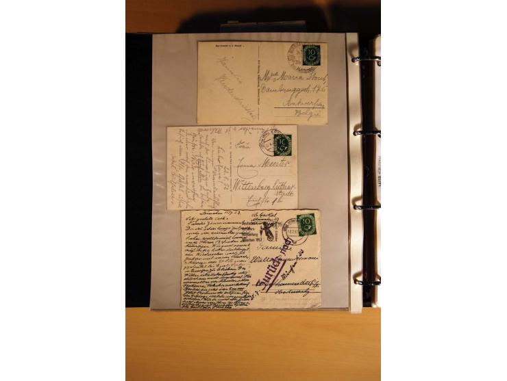 1951, POSTHORN, umfangreiche Sammlung mit einigen hundert Briefen, Karten und Paketkarten in 6 Ordnern inkl. 1 Band Ganzsache