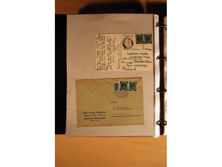 1951, POSTHORN, umfangreiche Sammlung mit einigen hundert Briefen, Karten und Paketkarten in 6 Ordnern inkl. 1 Band Ganzsache