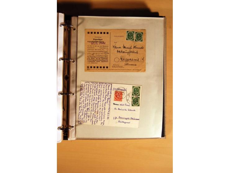 1951, POSTHORN, umfangreiche Sammlung mit einigen hundert Briefen, Karten und Paketkarten in 6 Ordnern inkl. 1 Band Ganzsache