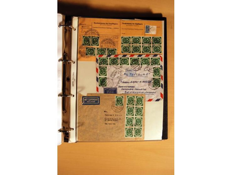 1951, POSTHORN, umfangreiche Sammlung mit einigen hundert Briefen, Karten und Paketkarten in 6 Ordnern inkl. 1 Band Ganzsache