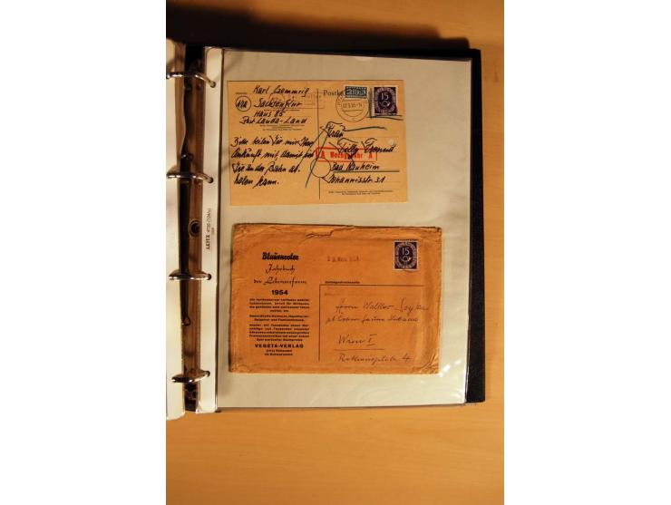 1951, POSTHORN, umfangreiche Sammlung mit einigen hundert Briefen, Karten und Paketkarten in 6 Ordnern inkl. 1 Band Ganzsache