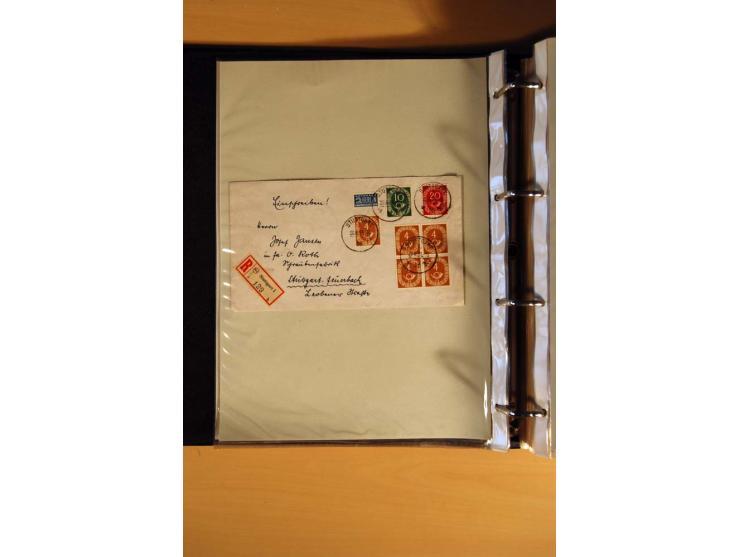 1951, POSTHORN, umfangreiche Sammlung mit einigen hundert Briefen, Karten und Paketkarten in 6 Ordnern inkl. 1 Band Ganzsache