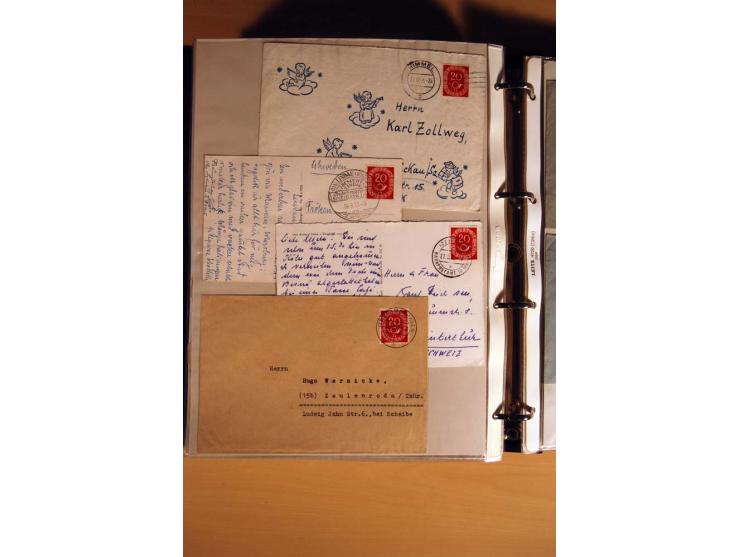 1951, POSTHORN, umfangreiche Sammlung mit einigen hundert Briefen, Karten und Paketkarten in 6 Ordnern inkl. 1 Band Ganzsache