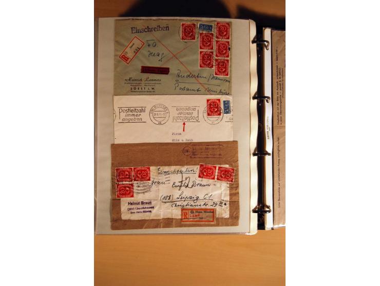 1951, POSTHORN, umfangreiche Sammlung mit einigen hundert Briefen, Karten und Paketkarten in 6 Ordnern inkl. 1 Band Ganzsache