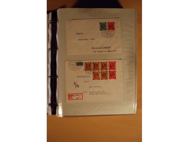 1951, POSTHORN, umfangreiche Sammlung mit einigen hundert Briefen, Karten und Paketkarten in 6 Ordnern inkl. 1 Band Ganzsache