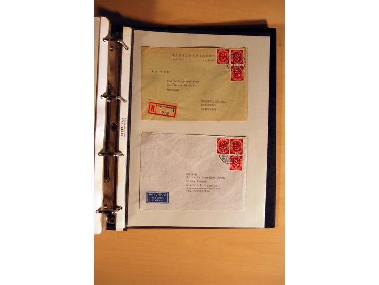 1951, POSTHORN, umfangreiche Sammlung mit einigen hundert Briefen, Karten und Paketkarten in 6 Ordnern inkl. 1 Band Ganzsache