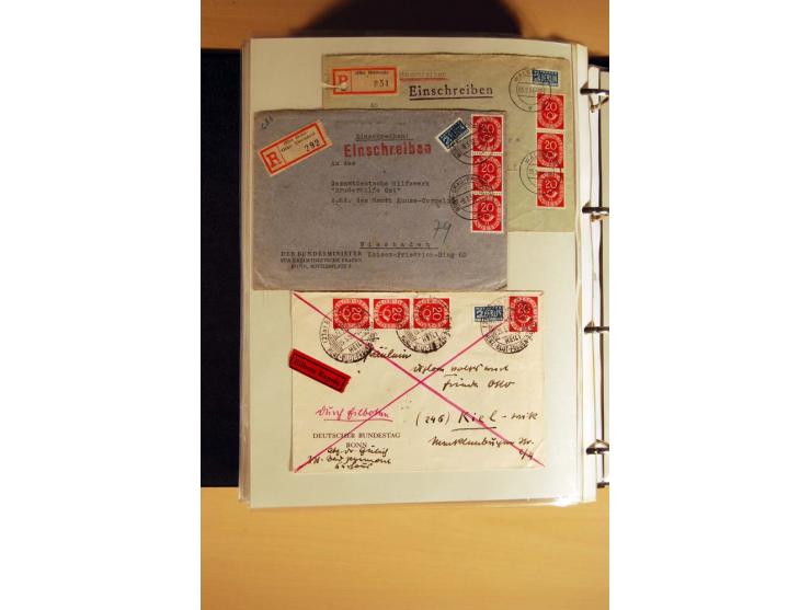 1951, POSTHORN, umfangreiche Sammlung mit einigen hundert Briefen, Karten und Paketkarten in 6 Ordnern inkl. 1 Band Ganzsache