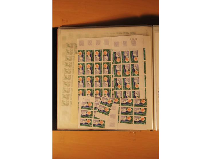 1978, 11 Ausgaben ex Mi.-Nr. 2063-2132U bzw. Yv.-Nr. 1991n.d.-2033a,  PO150-57, P.A.51a in Mengen von 50 bis 180 Stück, ungez
