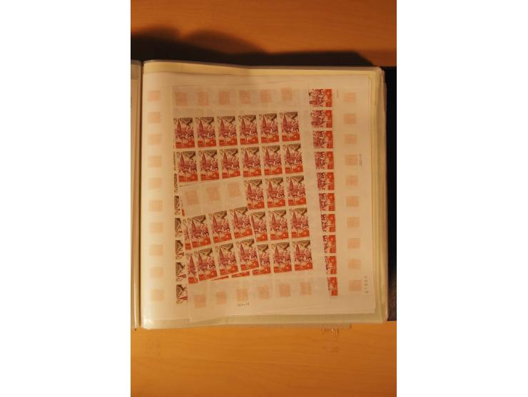 1978, 11 Ausgaben ex Mi.-Nr. 2063-2132U bzw. Yv.-Nr. 1991n.d.-2033a,  PO150-57, P.A.51a in Mengen von 50 bis 180 Stück, ungez