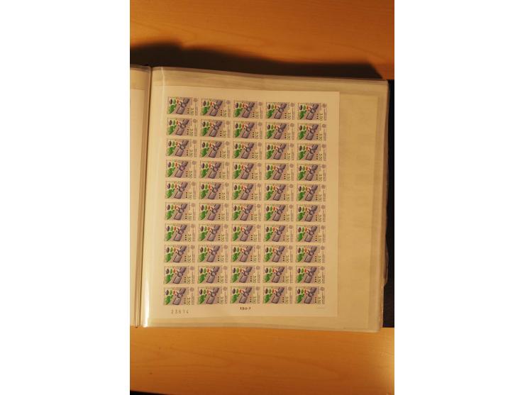 1991, 20 Ausgaben ex Mi.-Nr. 2818-70U bzw. Yv.-Nr. 2681n.d.-2735a in Mengen von 90 bis 250 Stück, ungezähnt, postfrisch, teil