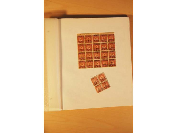 AUSGABE FÜR DAS KONSULAT IN KONSTANTINOPEL: 1921, postfrische, ungebrauchte und gestempelte Sammlung, dabei Probedrucke, Einh