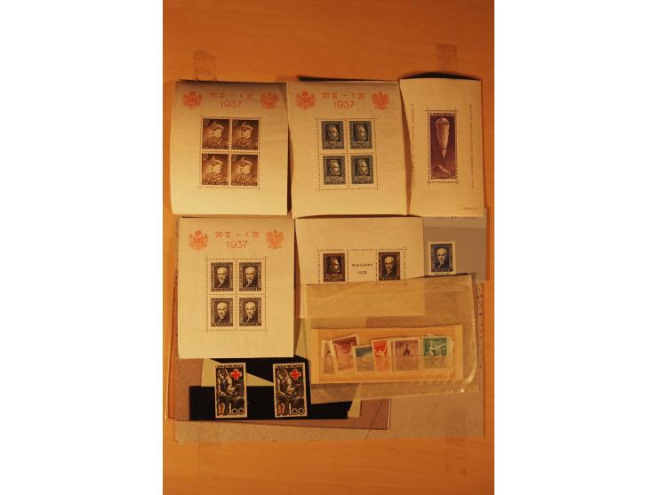 1803/1964, postfrischer, ungebrauchter und gestempelter Posten, dabei Bl.1 (3, einmal mit Unterschrift des Präsidenten, teils