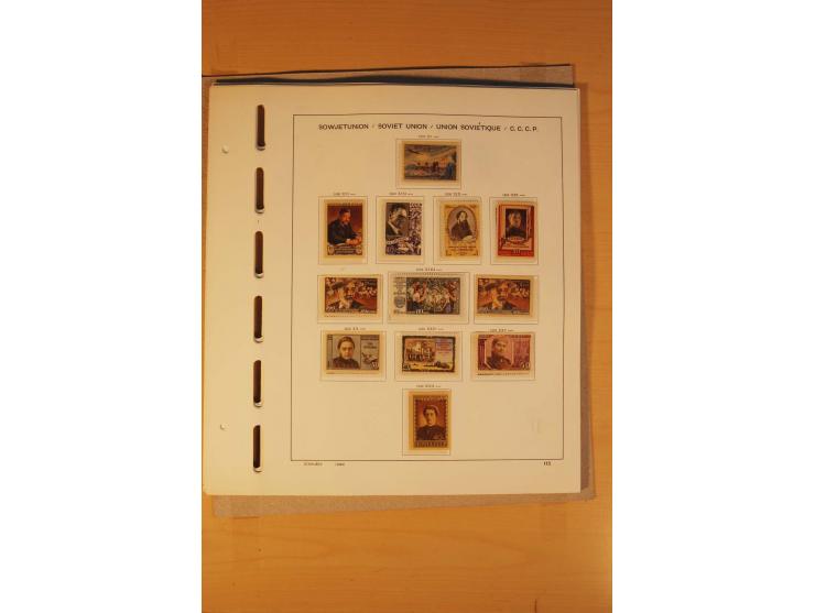 1858/1991, postfrische und ungebrauchte sehr reichhaltige Sammlung mit u.a. Mi.-Nr. 168y, 185IIB, 214c, 400Bxb, 427-28, 429-4