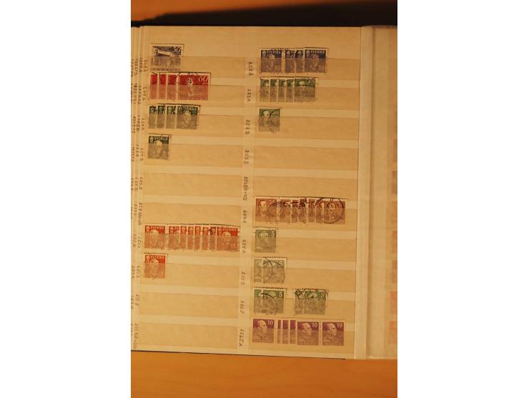 1858/1976, postfrischer und gestempelter Doublettenposten, überwiegend nach 1945, in 3 Einsteckbüchern